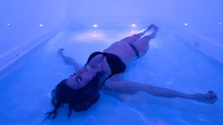 Flotter pour mieux plonger en soi  chez Bodyfloat